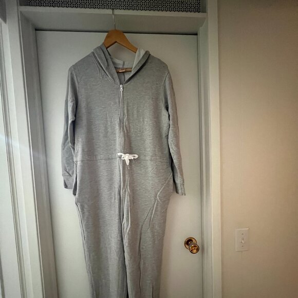 Smash + Tess x Jillian Harris Hooded Romper in Heathered Grey, size L - Picture 1 of 4